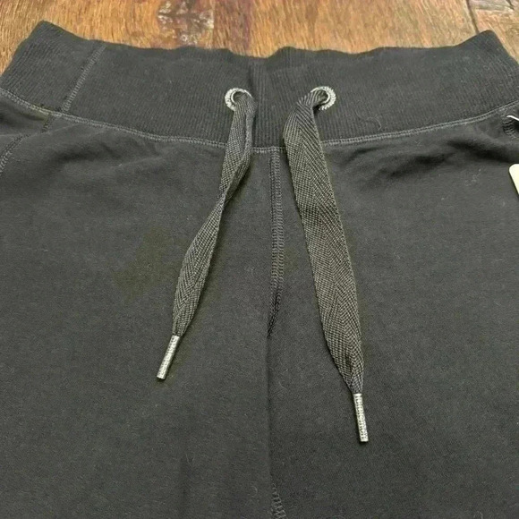Lululemon  Crop Pant - Picture 2 of 5